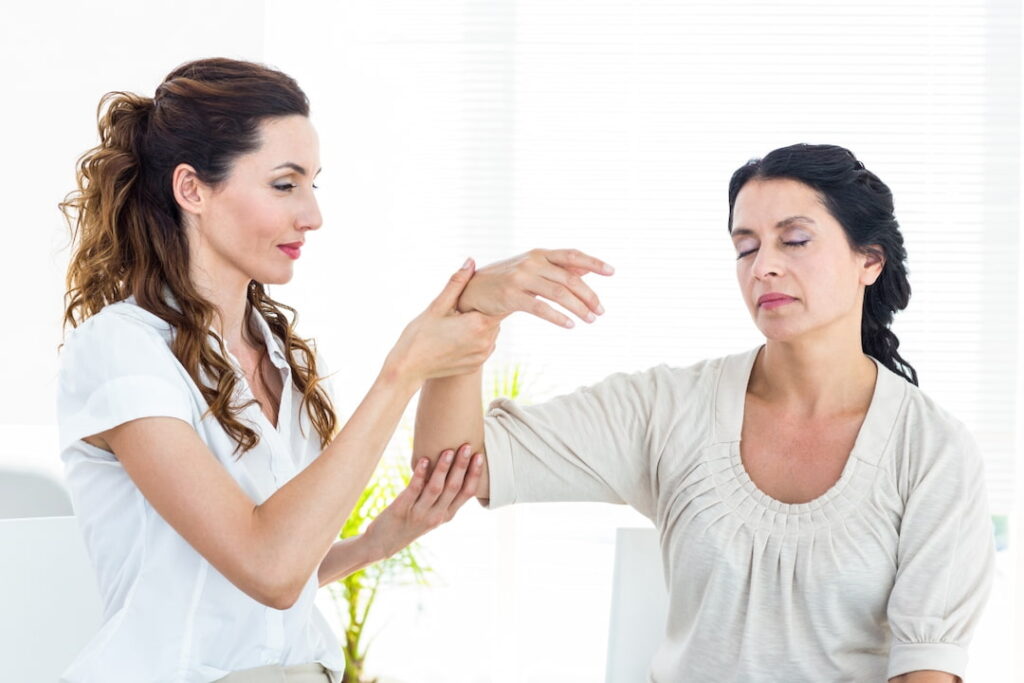 A therapist hypnotizing the patient