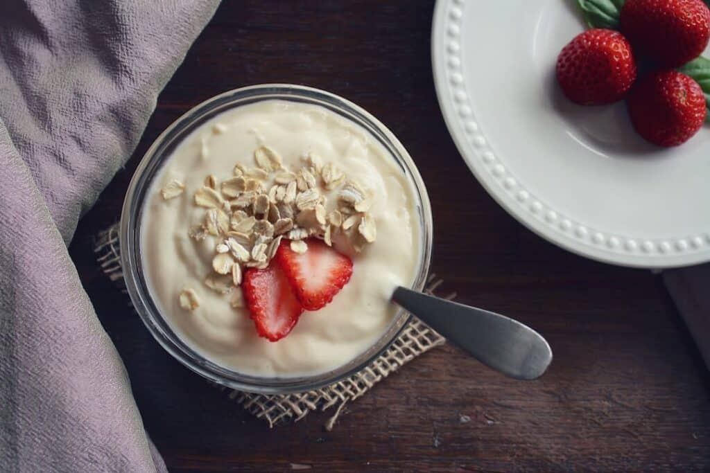 yogurt with strawberries